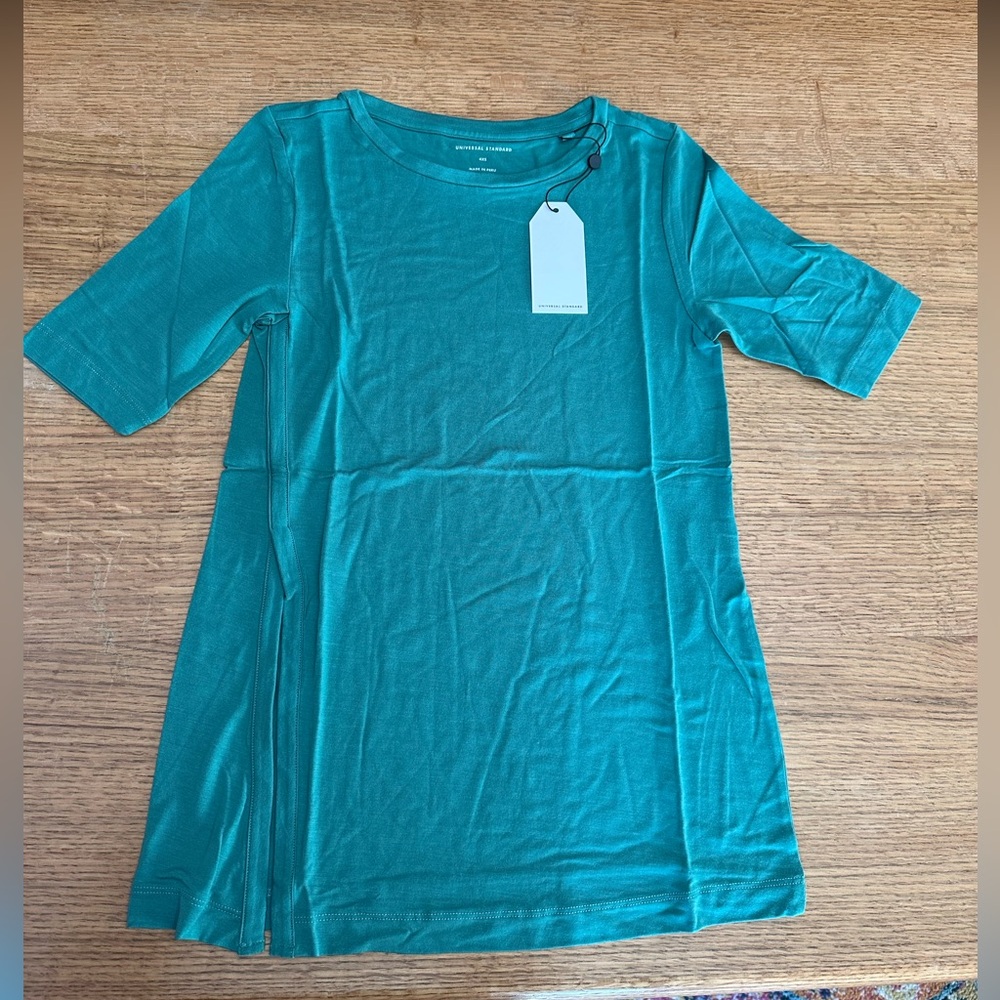 Universal Standard NWT Bottle Green Short sleeve Side slit Top Sz 4XS, 0/00